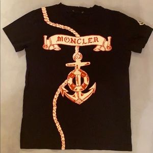 Moncler T-shirt